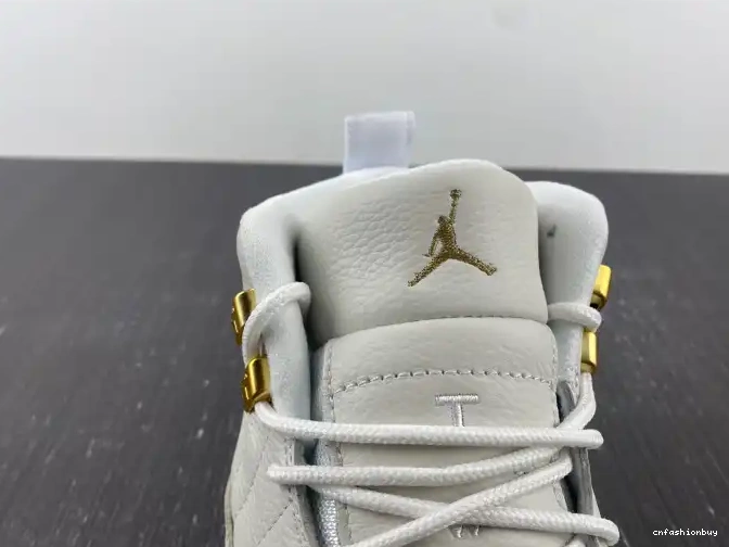 White Jordan Retro 873864-102 OVO 12 0420